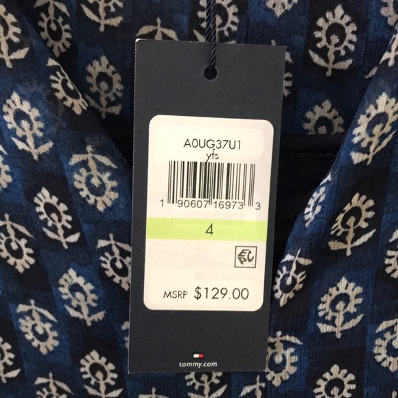 Dress - Picture 5 of 10